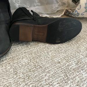Crown Vintage booties